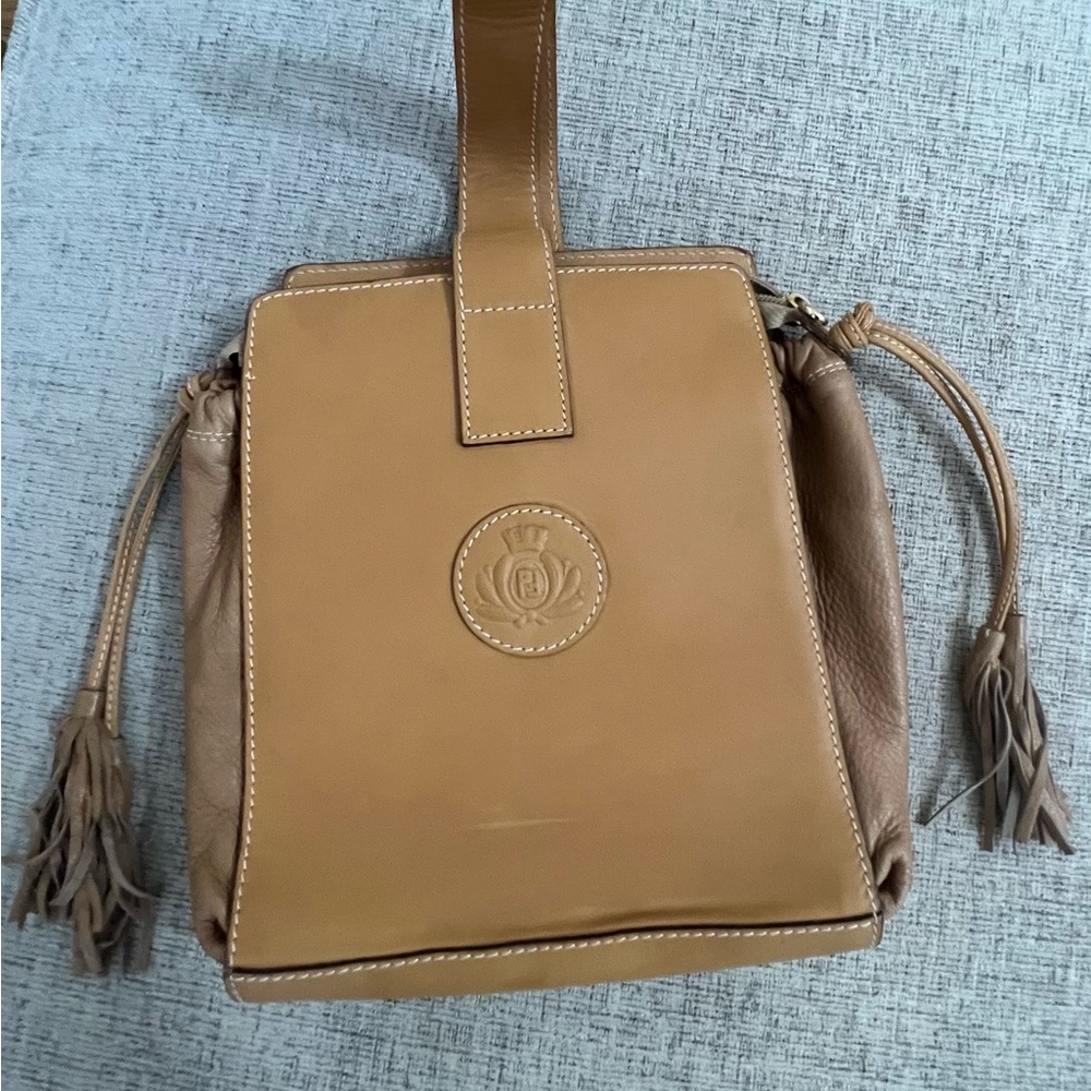 Vintage Leather Fendi Bag ! Italian exclusive